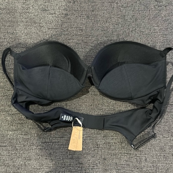 SKIMS Black Bra - Picture 2 of 5